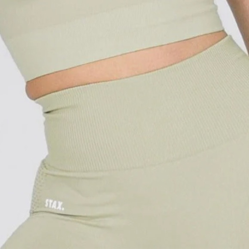 STAX SET OLIVE ACTIVEWEAR SET - Picture 5 of 13